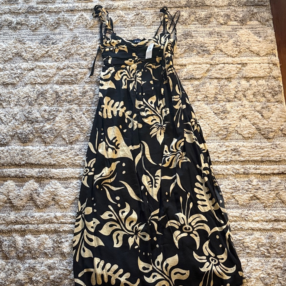 GAP Black and Cream Botanical Maxi Dress